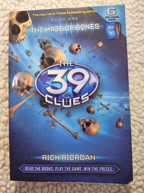 The 39 Clues Book One The Maze of Bones Rick Riordan Paperback Scholastic 2010